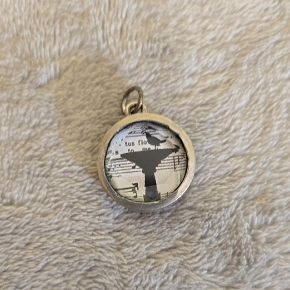 #052 Vintage Silver Pendant with Artistic Design